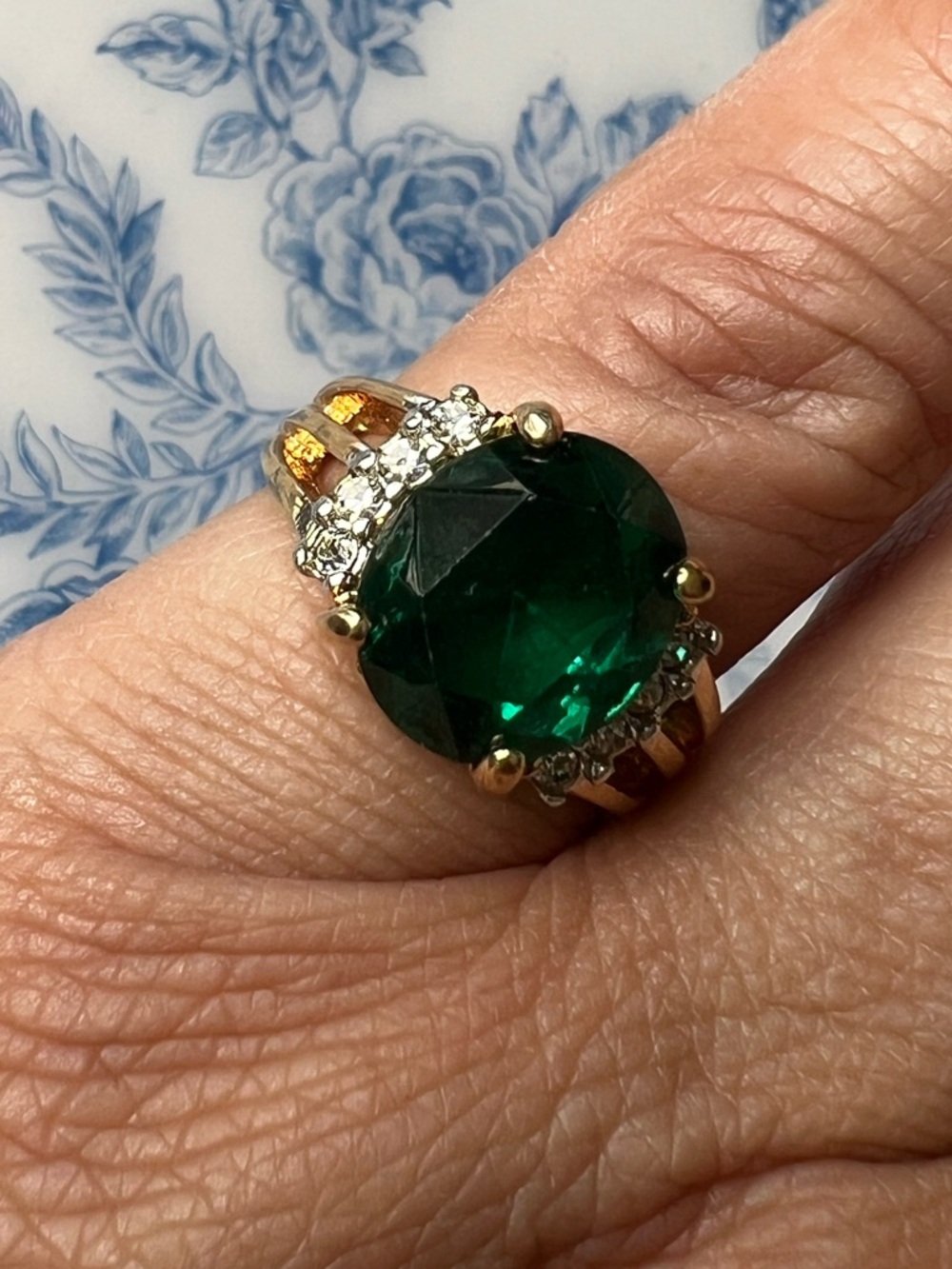 Gold Tone Emerald Green CZ Statement Ring Size 5.75 #57514